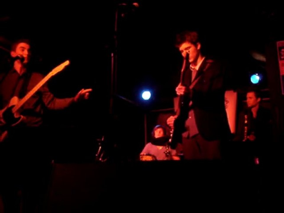 Jumpin' to the Westside - Secours Pop' Festival 2009 - 01