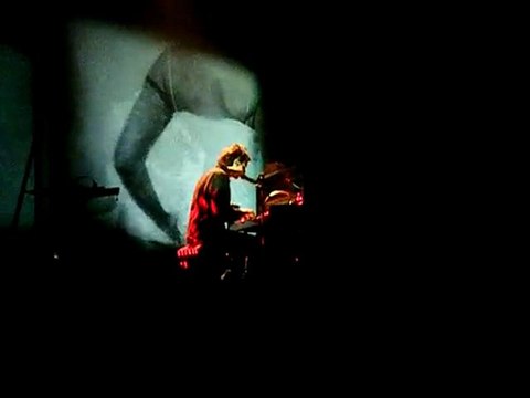 Raphael - Je detruis tout Live @ Puteaux (92)