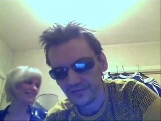 Joharno loveur avec sa blonde