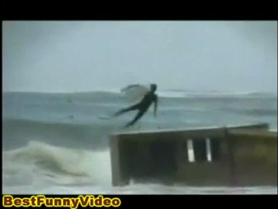 Régis se fait très mal