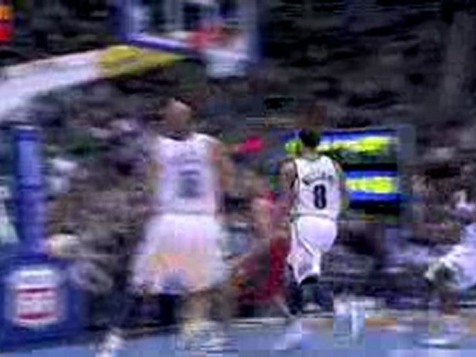 Deron Williams throws an amazing pass to Carlos Boozer, who