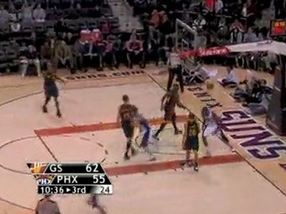 Amar'e Stoudemire spins and puts down the monster jam.