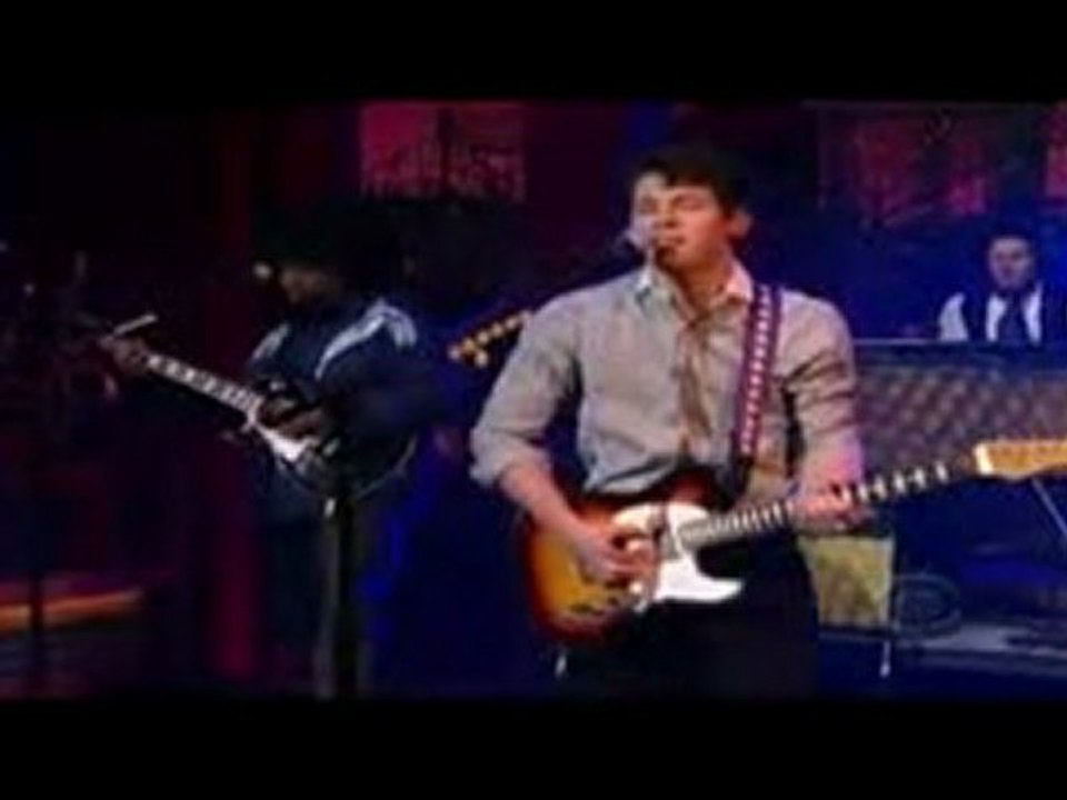 Nick Jonas & The Administration- Rose garden (live)
