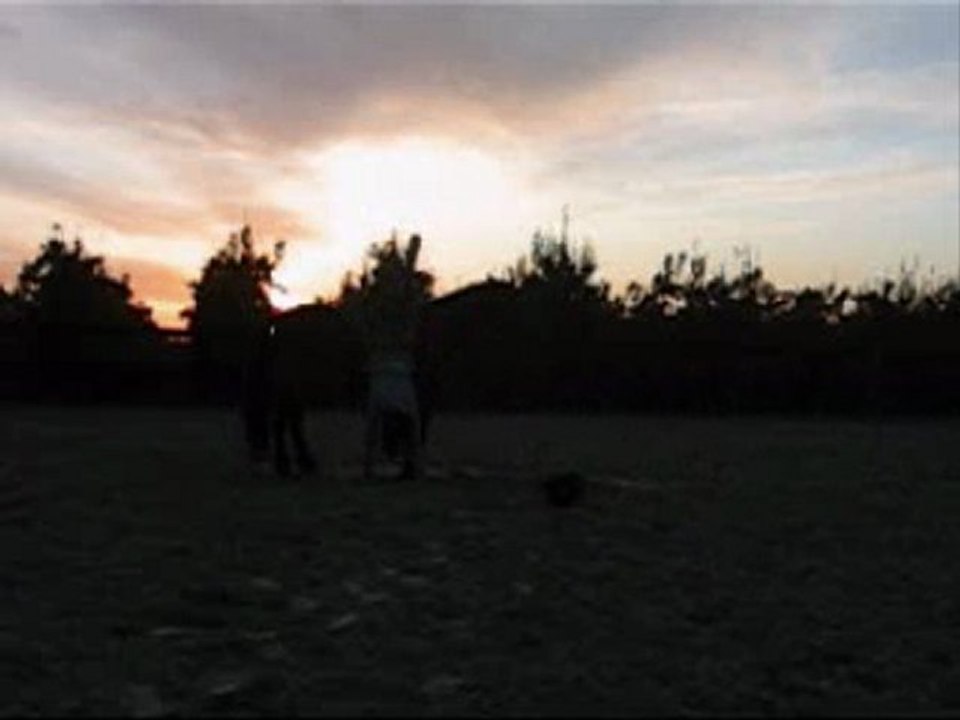Gamin Couché Soleil Couchant