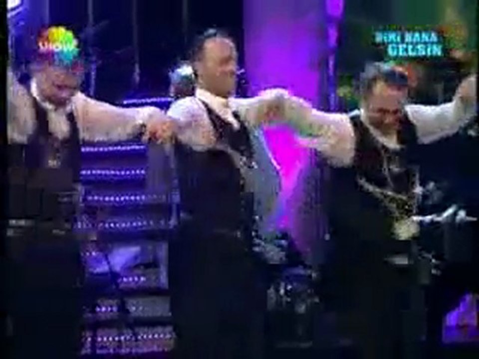 volkan konak ve trabzon akçaabat horon ekibi okumas.net