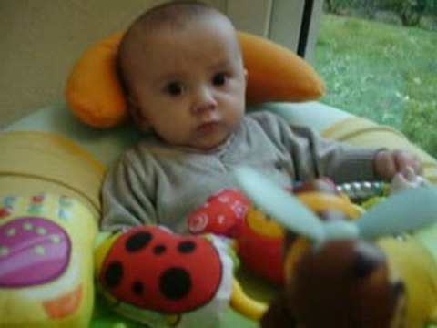 nathan a l'aube de ses 4 mois le 24.01 pour Tonton seb