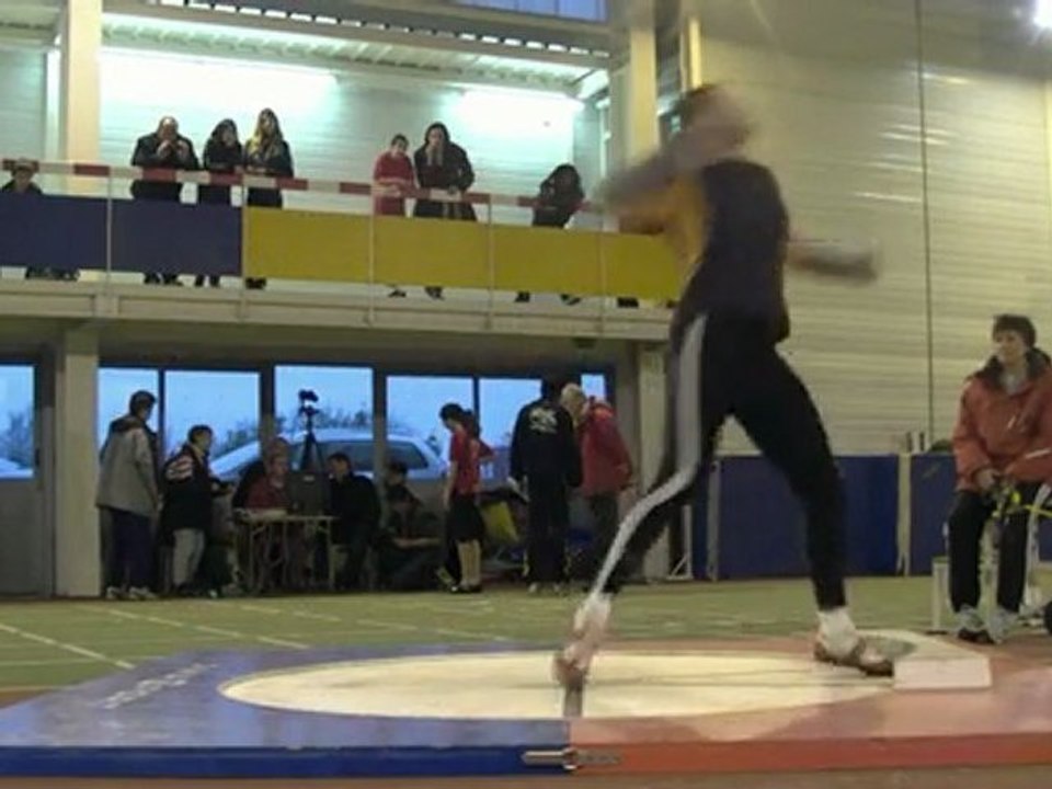 Tom poids indoor PB 15m51 23.01.10