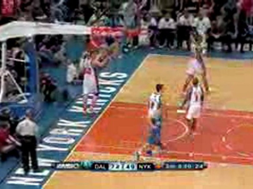 Barea slices through the porous Knicks defense and gets to t