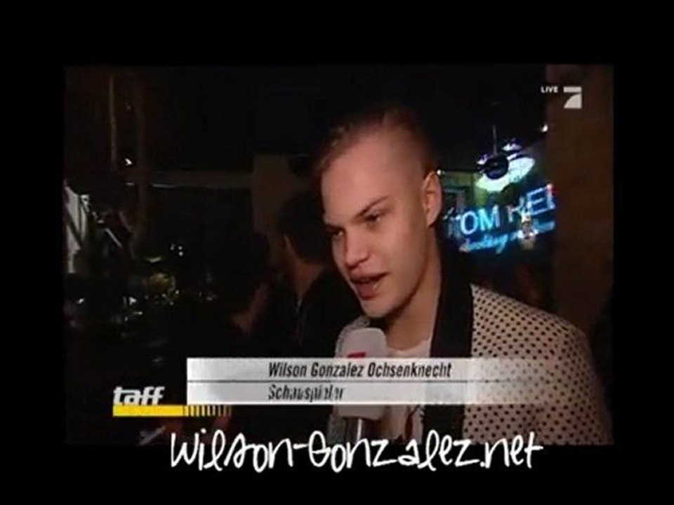 Fashion Week 2010 - Wilson Gonzalez Interview bei Taff