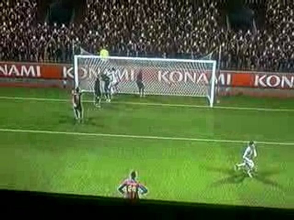 But lointain de Thiago Silva par Rabah