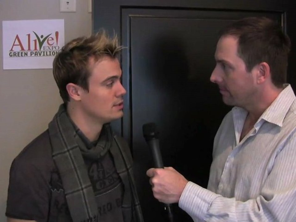 The Gregory Mantell Show -- Gregory Michael from "Greek"