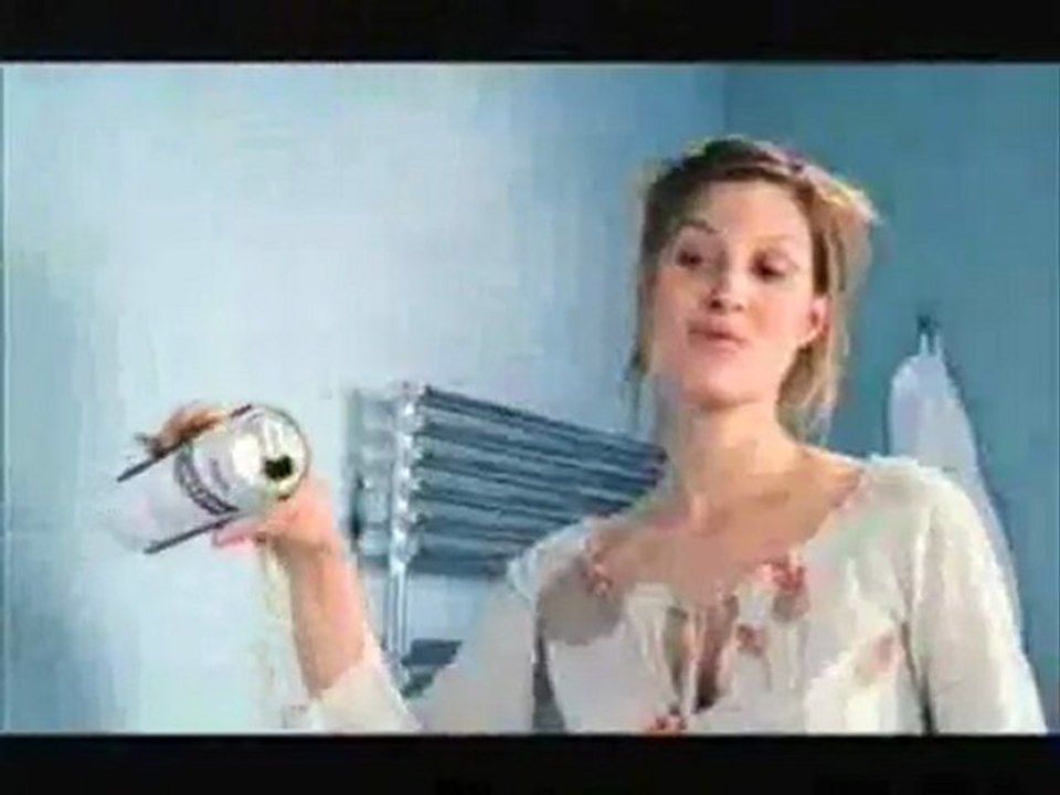 Licker cleans floor using tongue