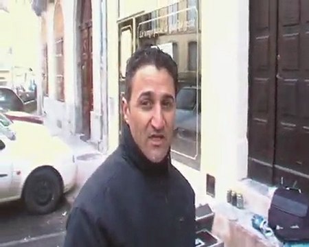 street bench-tout est partie en fumé!