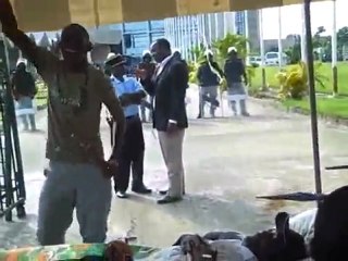 19 août 2009 : Ben Moubamba devant  l’Assemblée Nationale