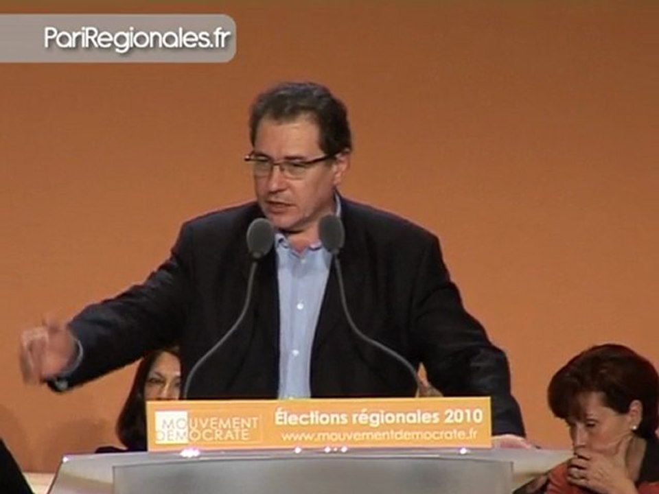 R.Rochefort: "Accroître les responsabilités des régions"