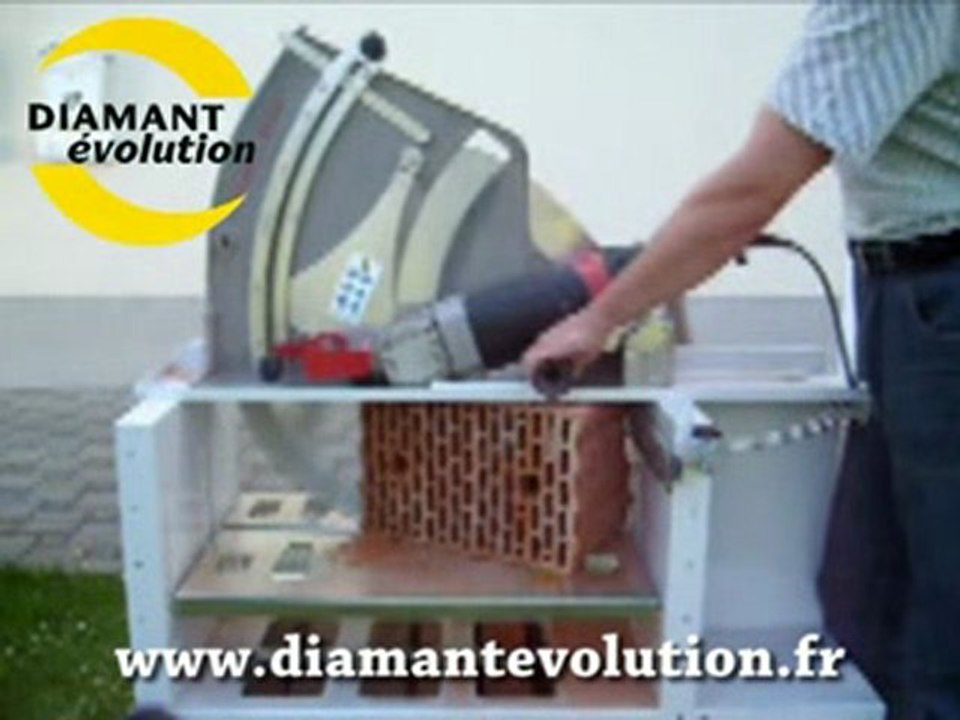 Scie sur table pour la monomur STM600 - DIAMANT Evolution