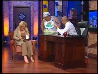 Super nanny et le gros bébé algerien(Farid Rock - Dzair Show