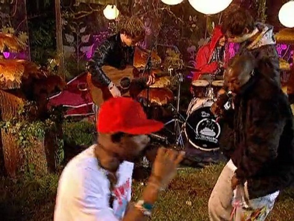 Dizzee Rascal feat Calvin Harris & Chrome - Dance Wiv Me