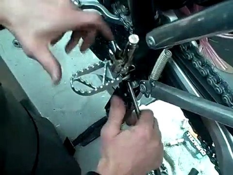 Installing KTM Husaberg Footpegs