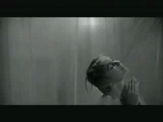 lalala in the shower
