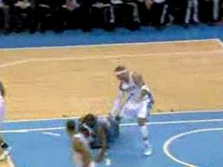 Arron Afflalo picks it up and finishes on the other end.