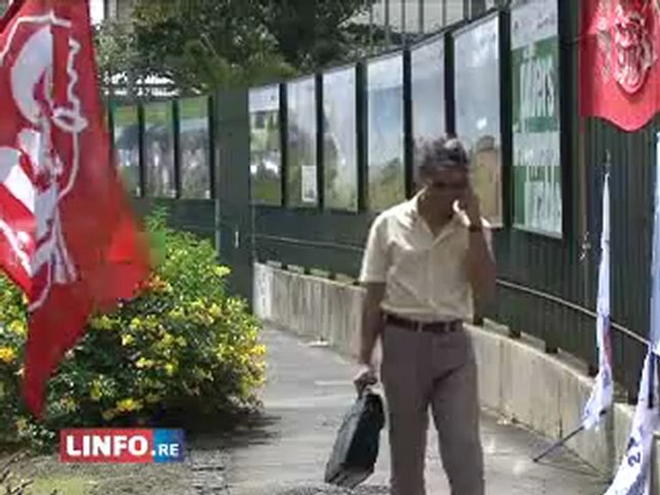 info société réunion: Grève à la Région: les accès sont bloq