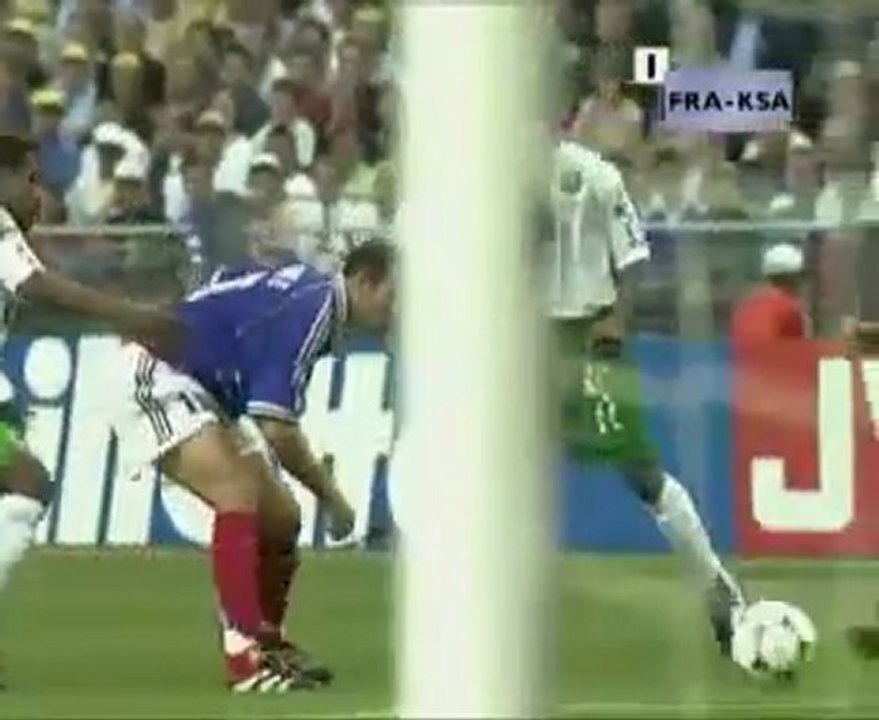 Triangle Zidane - Lizarazu - Henry Vs Saoudia