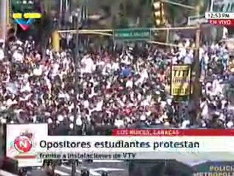 Venezuela estudiantes opositores llegan a VTV