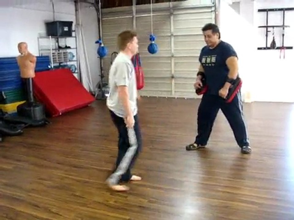 Donnie B. - Old Style Muay Thai Driving Elbow