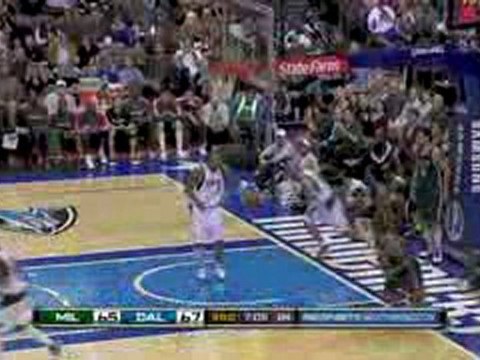 Jason Kidd gets the steal then finishes with the left-hand l