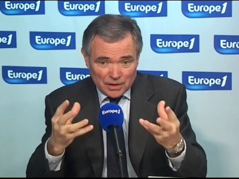 Accoyer: "Avec Martine Aubry, c'est marche arrière toute"