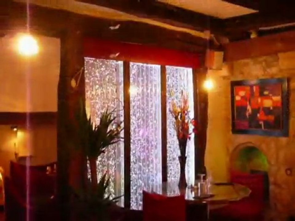 Vidéo colonnes - totems - tableaux murales à bulles