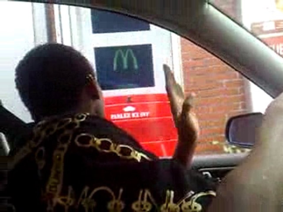 En mode blédar au drive du Mc Donald's