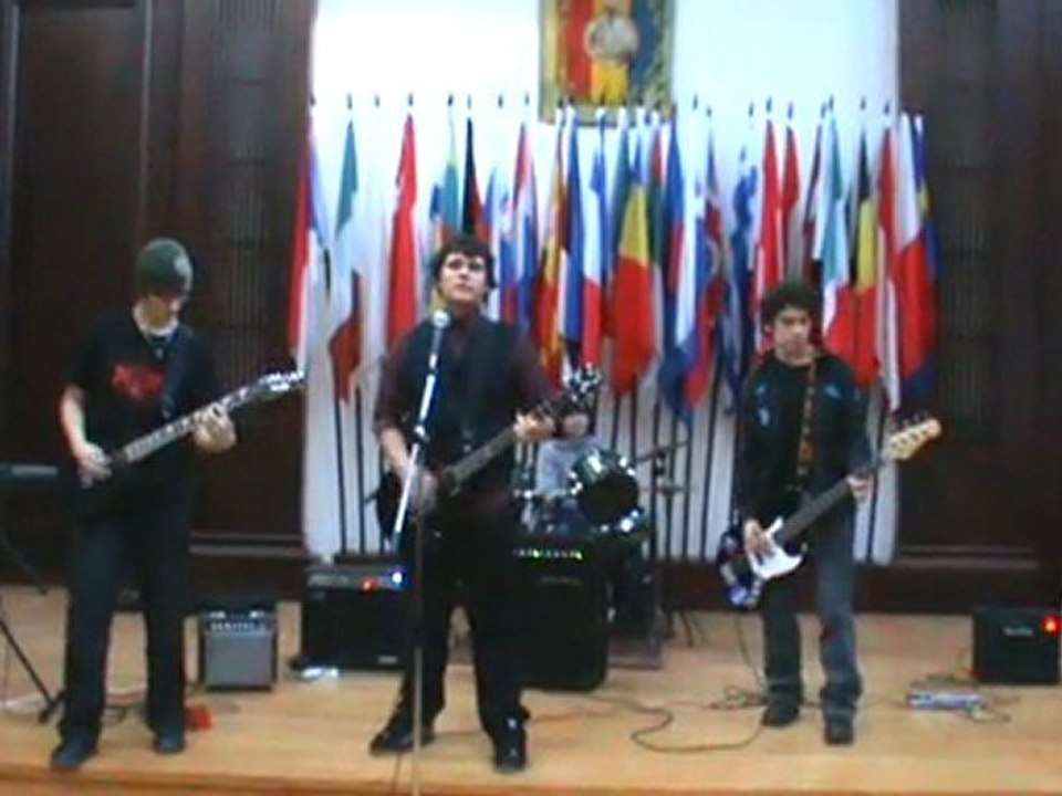 Rowan - American Idiot (cover Green Day)