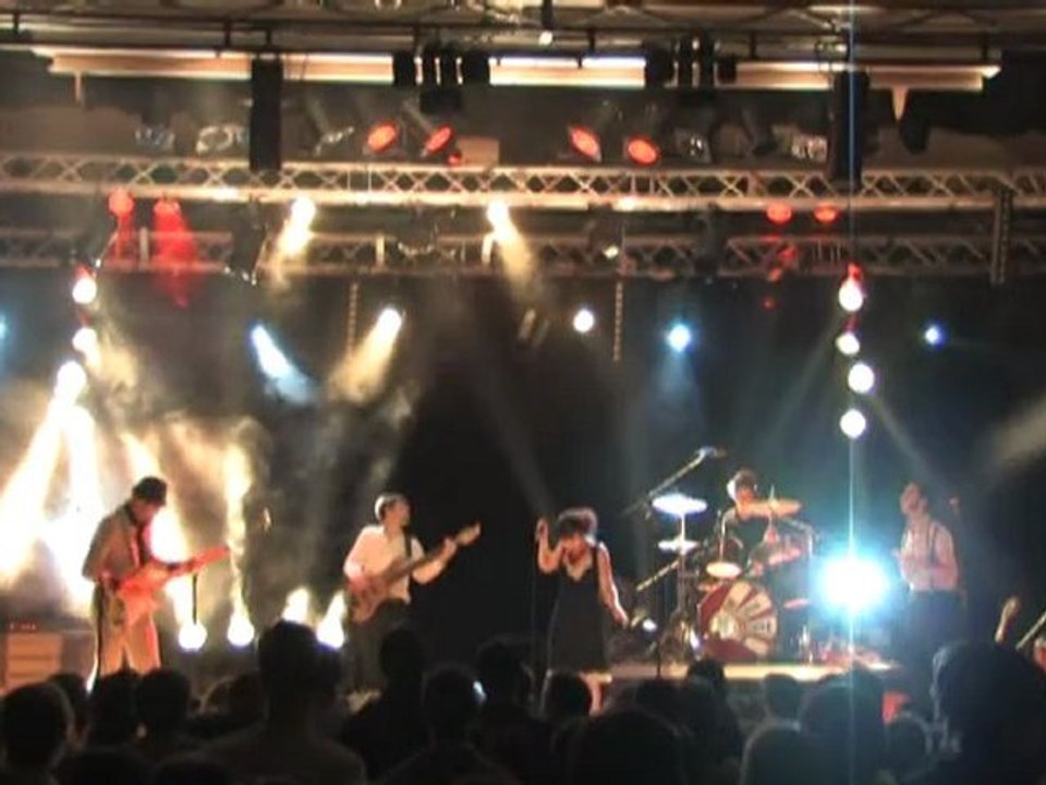 THE WASHING MACHINE CIE "Cotton is Black" Live au Fest'Is