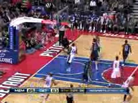 Rodney Stuckey sneaks a pass around Marc Gasol to Jason Maxi