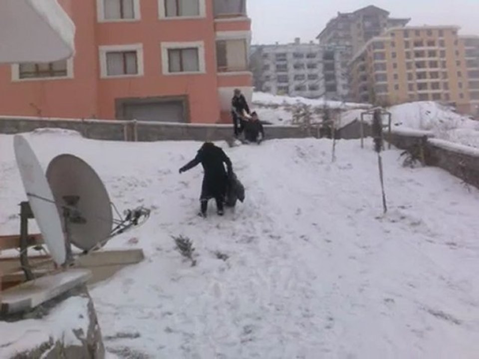dikmende kar coşkusu