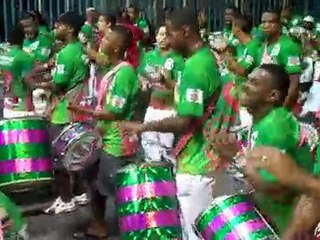 repetition technique carnaval de rio 2010 Mangueira ensaio