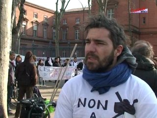 contre le renvoi de la famille Derrar