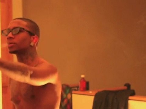 SOULJA BOY TELL EM DAT PIFF PRETTY BOY DANCING LIL B