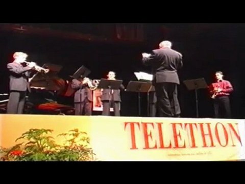 Thierry CAENS trompette au Téléthon