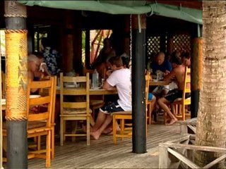 Surfari in Tavarua with Parko and friends!