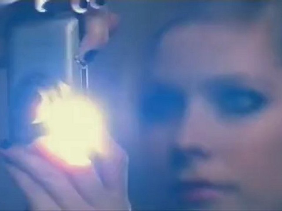 [CM]Avril Canon Singapore Commercial