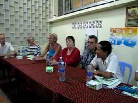 rencontre entre français et étudiants Cambodgiens