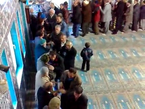 ulucami zeno köyünde kurban namazı sonrası bayramlaşma