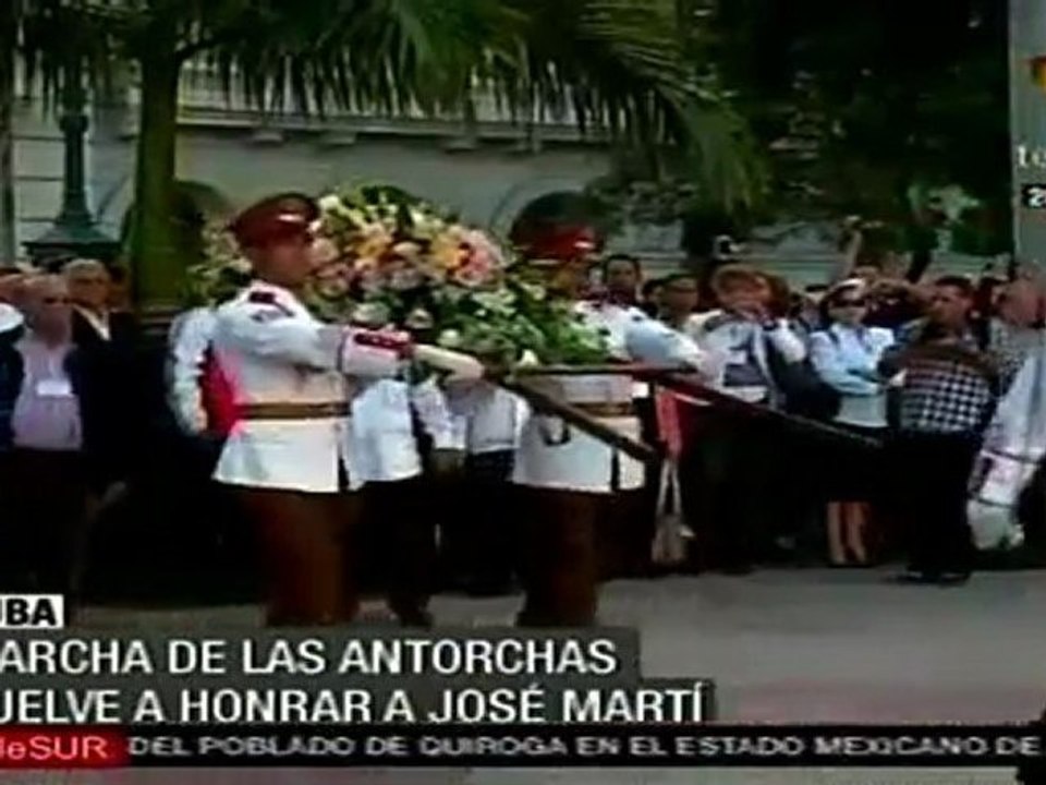 Miles en marcha de las antorchas por José Martí en Cuba