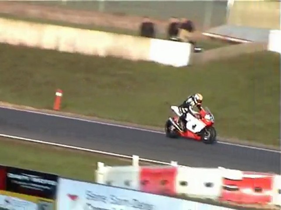 MetisS, BIKE magazine moto test. Essai prototype moto MetisS