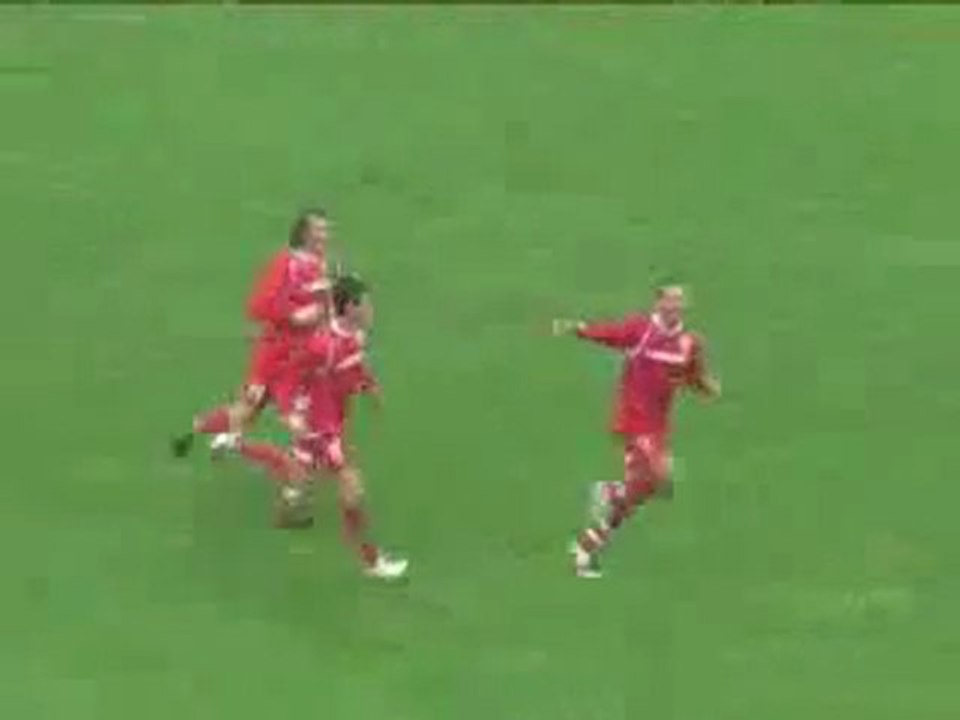 foot : coup franc et but