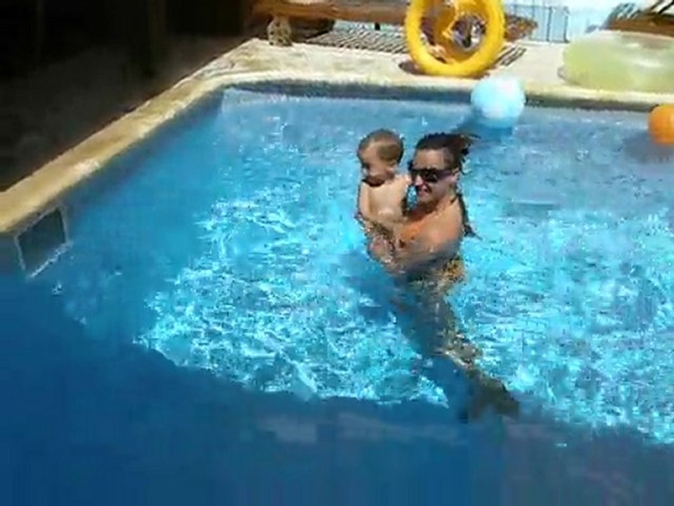 nathan 2 ans 3 mois / janvier 2010 st pierre la réunion