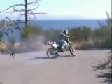 Régis fait un Burnout avec sa moto